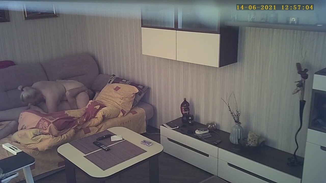 Fat milf cheating at home